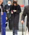 Penelope-Cruz---Seen-arriving-at-JFK-Airport-in-New-York-06.jpg