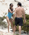 penelope-cruz-in-swimsuit-and-javier-bardem-at-a-beach-in-italy-06-22-2021-7.jpg
